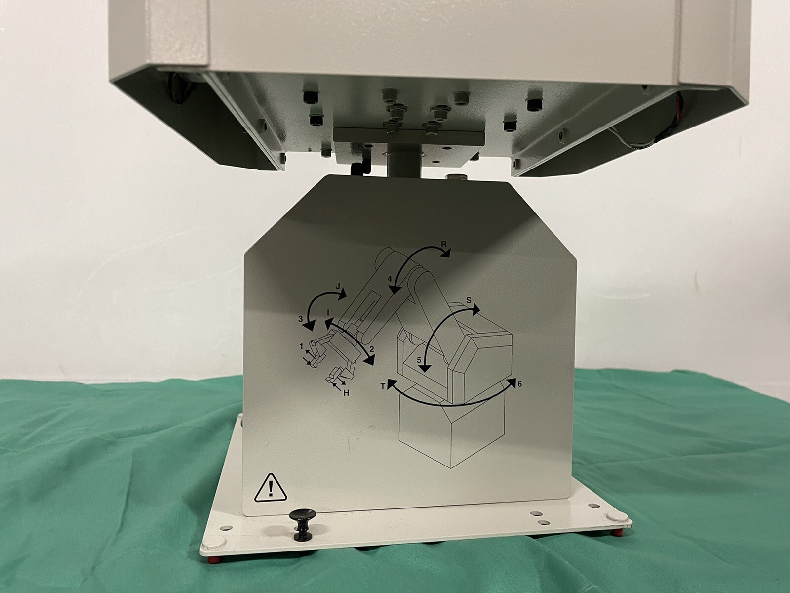 Lab-Volt Automation 5250-A0 Servo Robot Training System