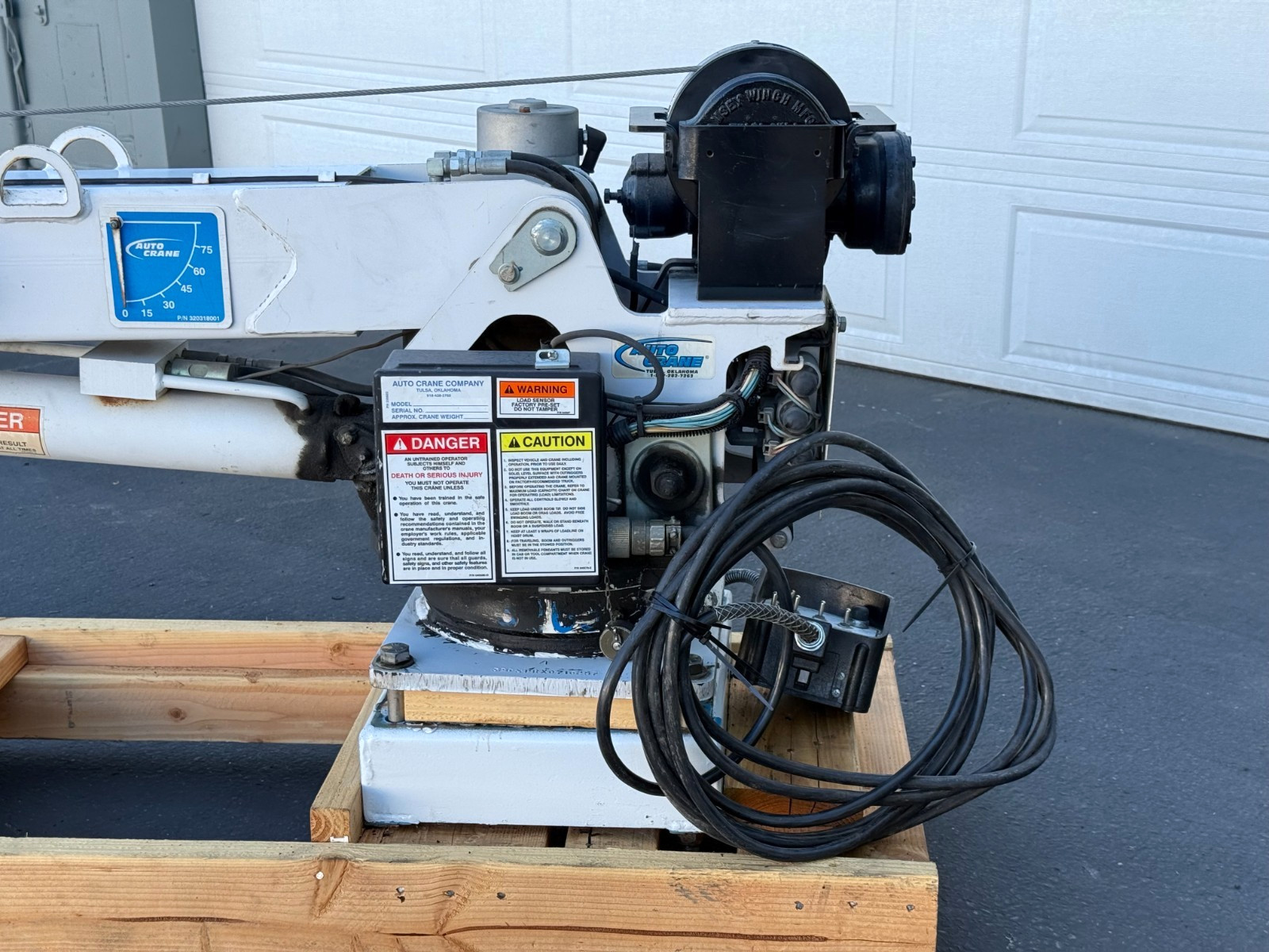 Auto Crane 3203PRX 3200lb Hydraulic Service Crane Truck Mounted Telescopic Boom
