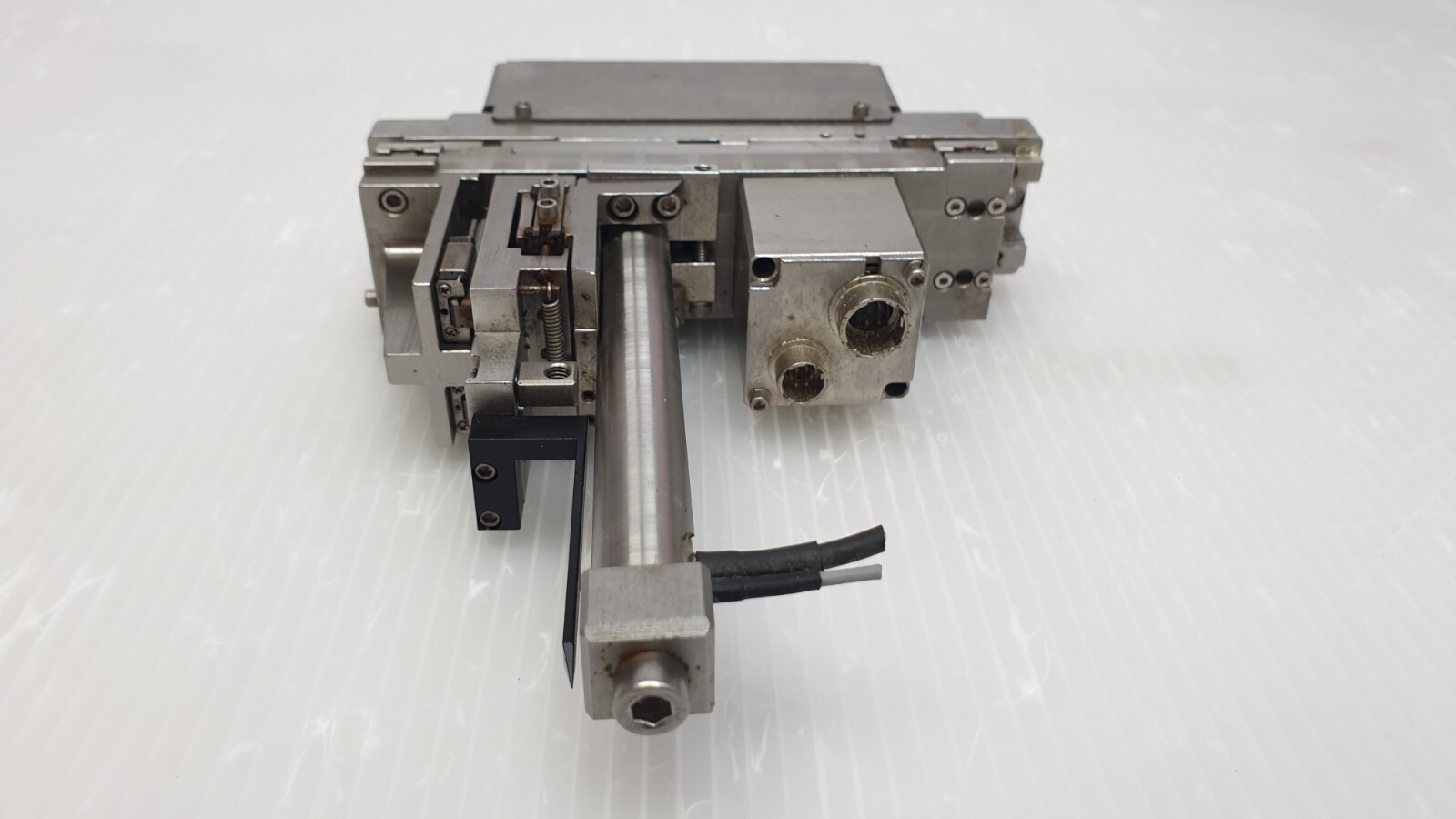 Jordan Valley Bruker ASSY with Spectra-Physics Micro-Controle TRA12CC