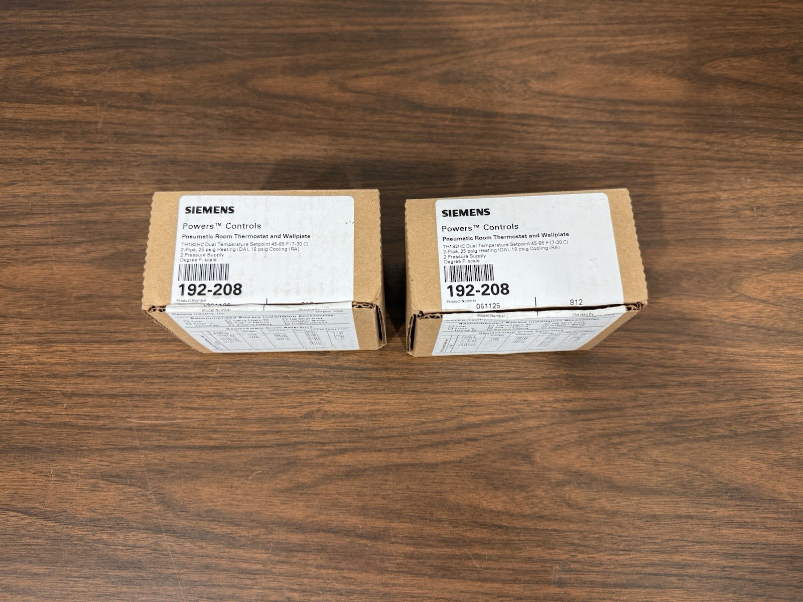 2X – Siemens 192-208 Pneumatic Thermostat, Dual Temperature, Heating And Cooling