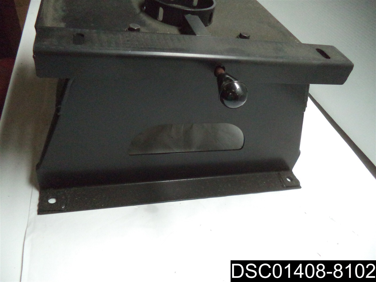 C-WM 1934, 17-1/2″ X 17-1/2″ X 9-3/4″ TURN TABLE LOCKING BASE