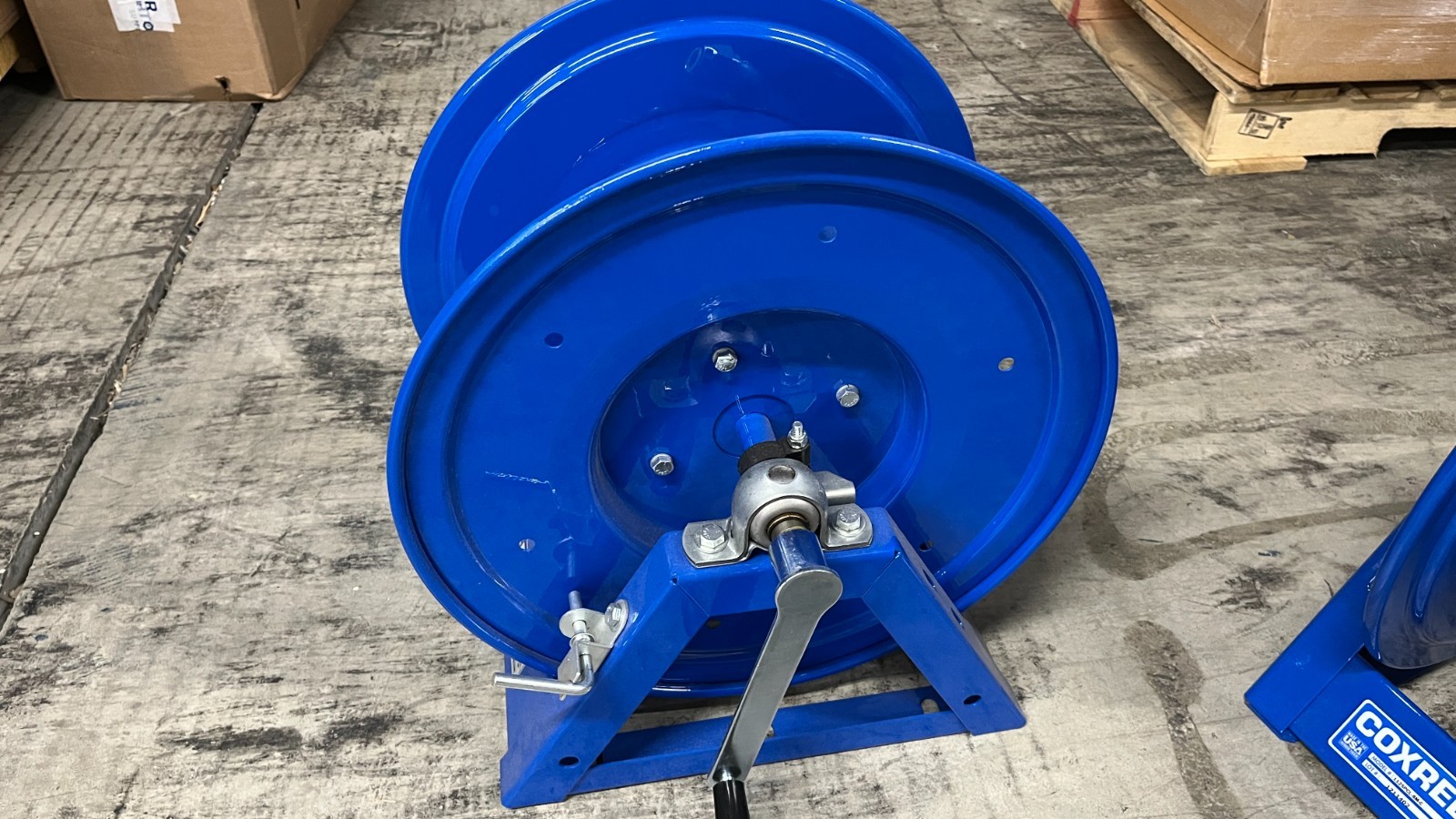 Coxreels 1125PCL-8M-C Hand Crank Hose Reel, 250 Feet Length, 600V, Blue – 11K513