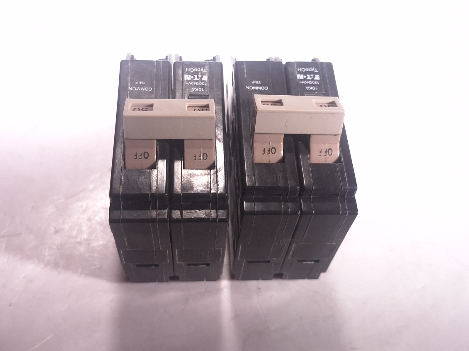 EATON CUTLER HAMMER CHF250 CIRCUIT BREAKER 50A 2P 120/240V 50/60Hz – LOT OF 2