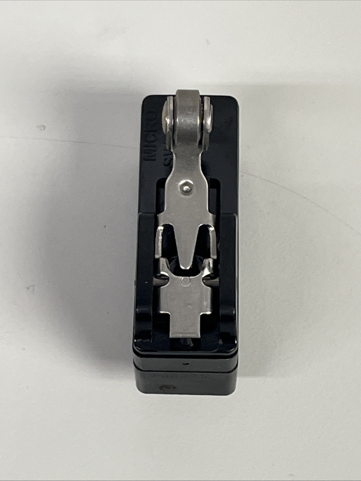 Microswitch BZ-2RW822-A2 Roller Limit Switch 15A 600V