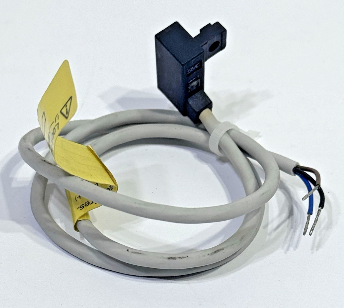 SMC D-F7NV Solid State Pneumatic Cylinder & Actuator Switch 20 inch Lead