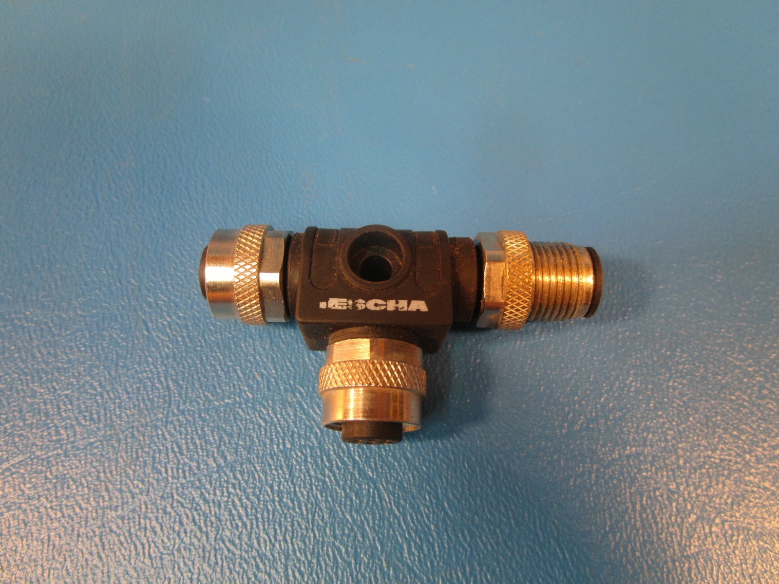 ESCHA 8011661/3334101, M12 Tee Connector, 60V, 2-M12 FEM, 1-M12 5 Pole Male