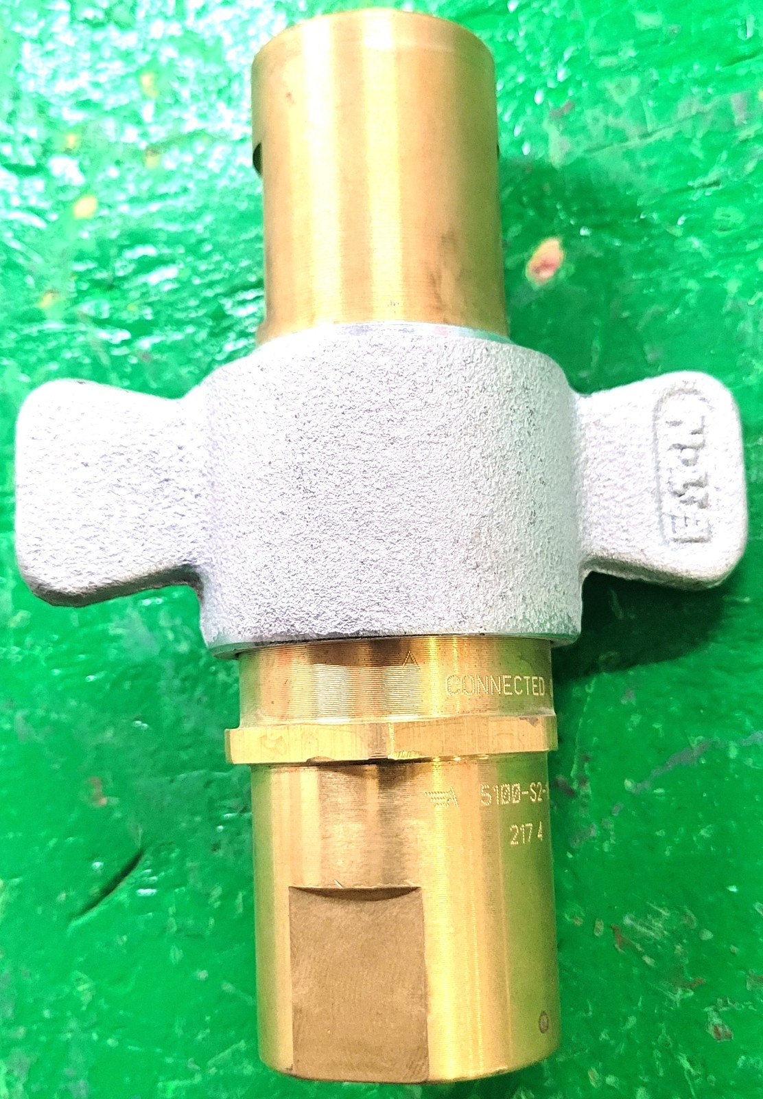 6️⃣EATON FNPT HYDRAULIC QUICK CONNECT COUPLING PESSCO IS OFFERING 1 W052326-2 🗽