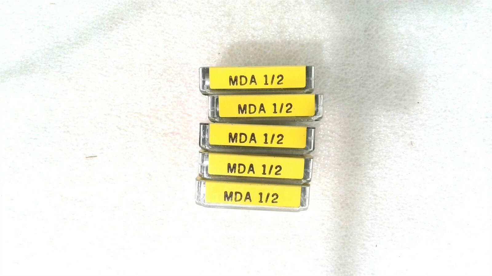 BUSS FUSES MDA-1/2 MINIATURE FUSE,35 A, 250 V AC ( LOT OF 25 FUSES )
