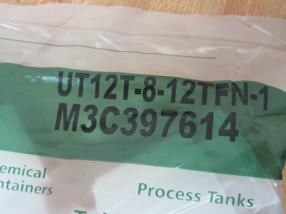 Entegris UT12T-8-12TFN-1 FlareTek Tee Adapter UT12T812TFN1