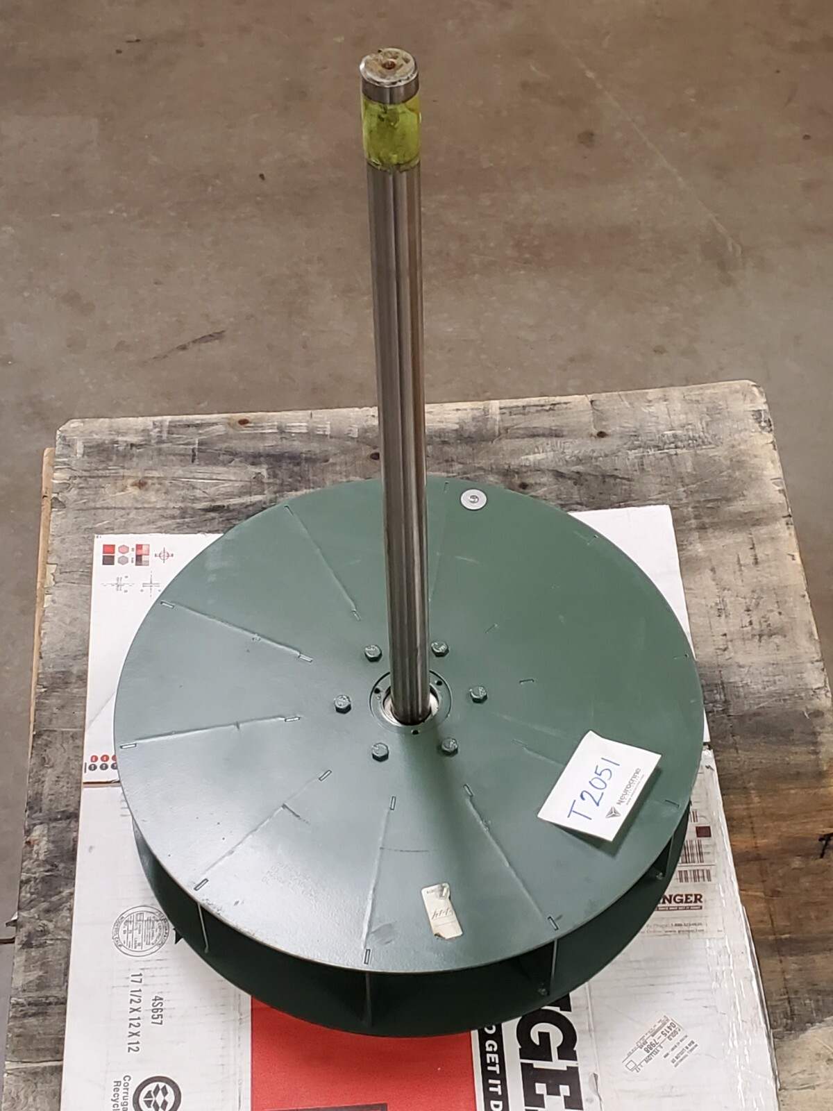 Fan Wheel & Shaft Assembly 21 1/2″ x 21 1/2″ x 5″ Pole 1 1/2″X 1 1/2″ X 30 INCH