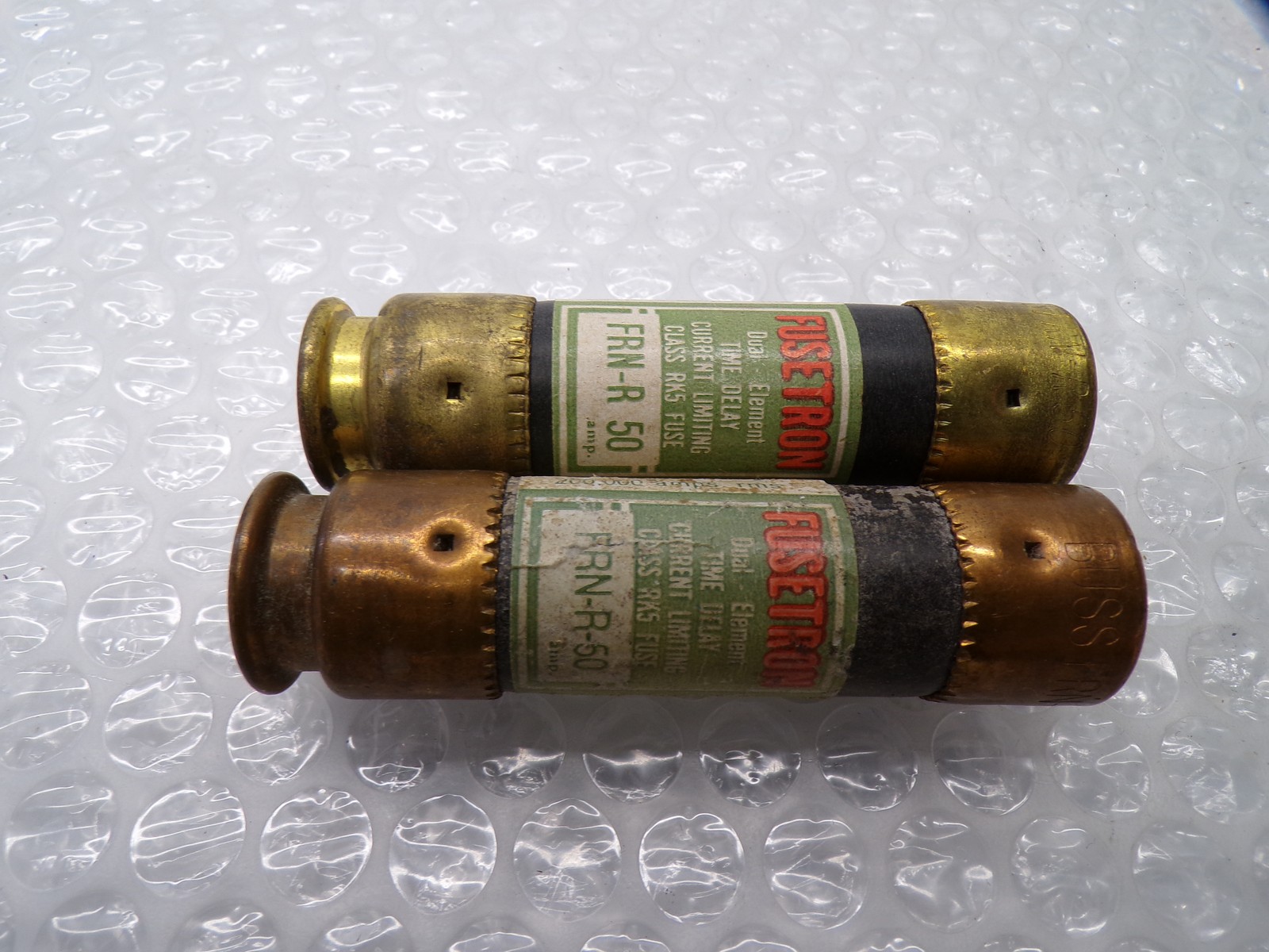FUSETRON FRN-R-50 FUSE GREEN LOT OF 2 NSNP