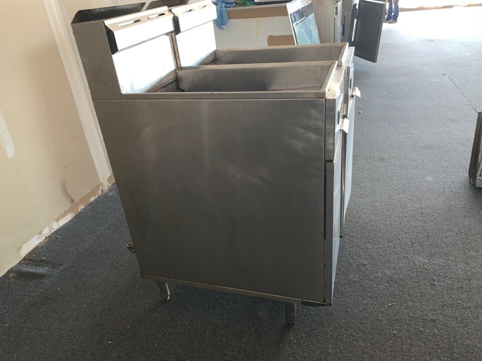 16″ American Range AF-35/50 Fryer, Nat Gas