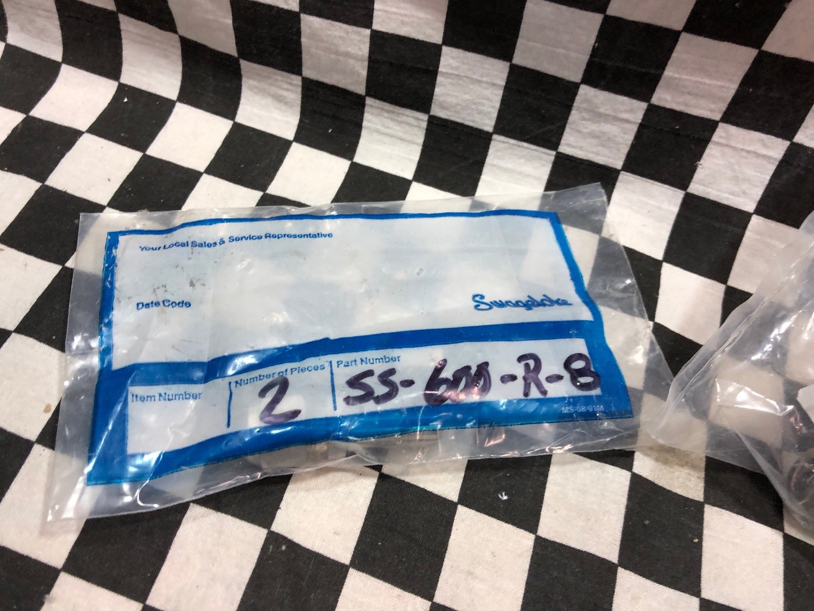 SWAGELOK SS-600-R-4 & SS-600-R-8, REDUCER 1/4″ TO 1/2″ LOT OF 4 #ShipSameDay#Z36