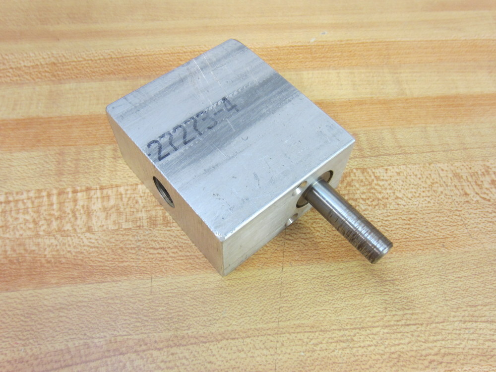 Zellweger Analytics MAN0551.P65 Searchpoint Optima Plus Oper.Instr. 2108M0501