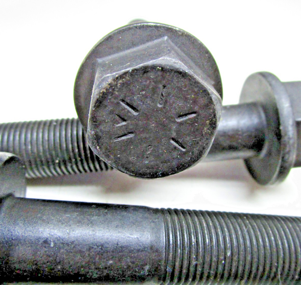 5 Metric Flange Head Bolts M16-1.5x75mm 018082
