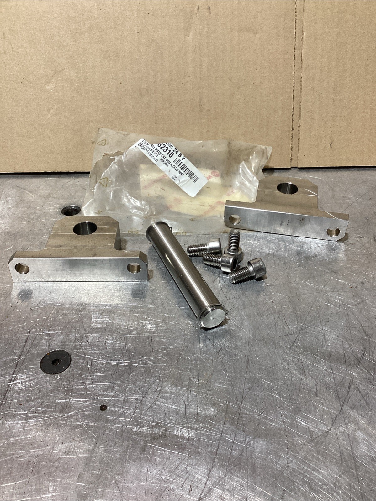 Norgren KQA/8100/23. D – Rear Clevis Mounting 100mm bore NOS