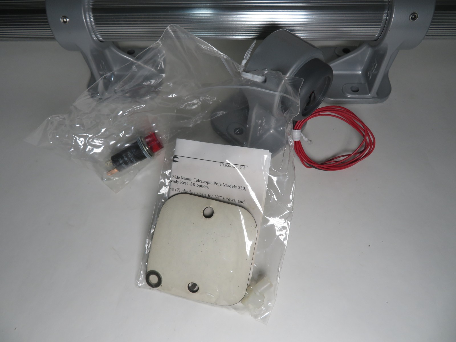 Fire Research Corp (FRC) Model 530-Telescopic Side Mount-Twist Lock Pole (NEW)
