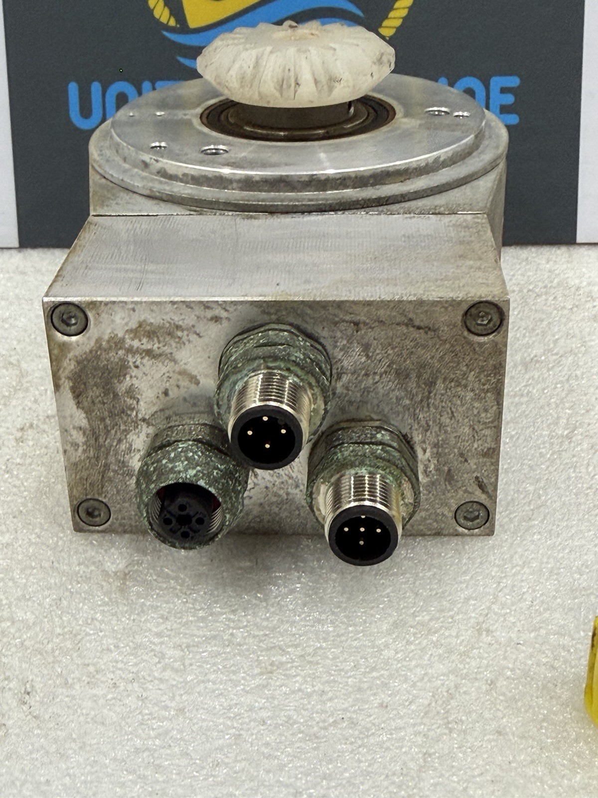 Kubler 8.9080.1132.3001 Absolute Rotary Encoder Profibus 10-30VDC