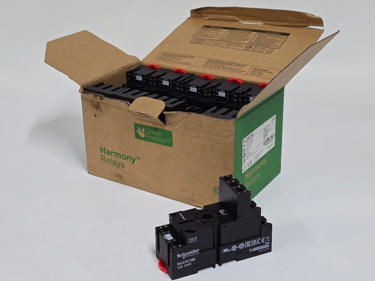 Lot of 10 Schneider Electric RUZSC3M Relay Sockets Harmony 3CO 12A 250V