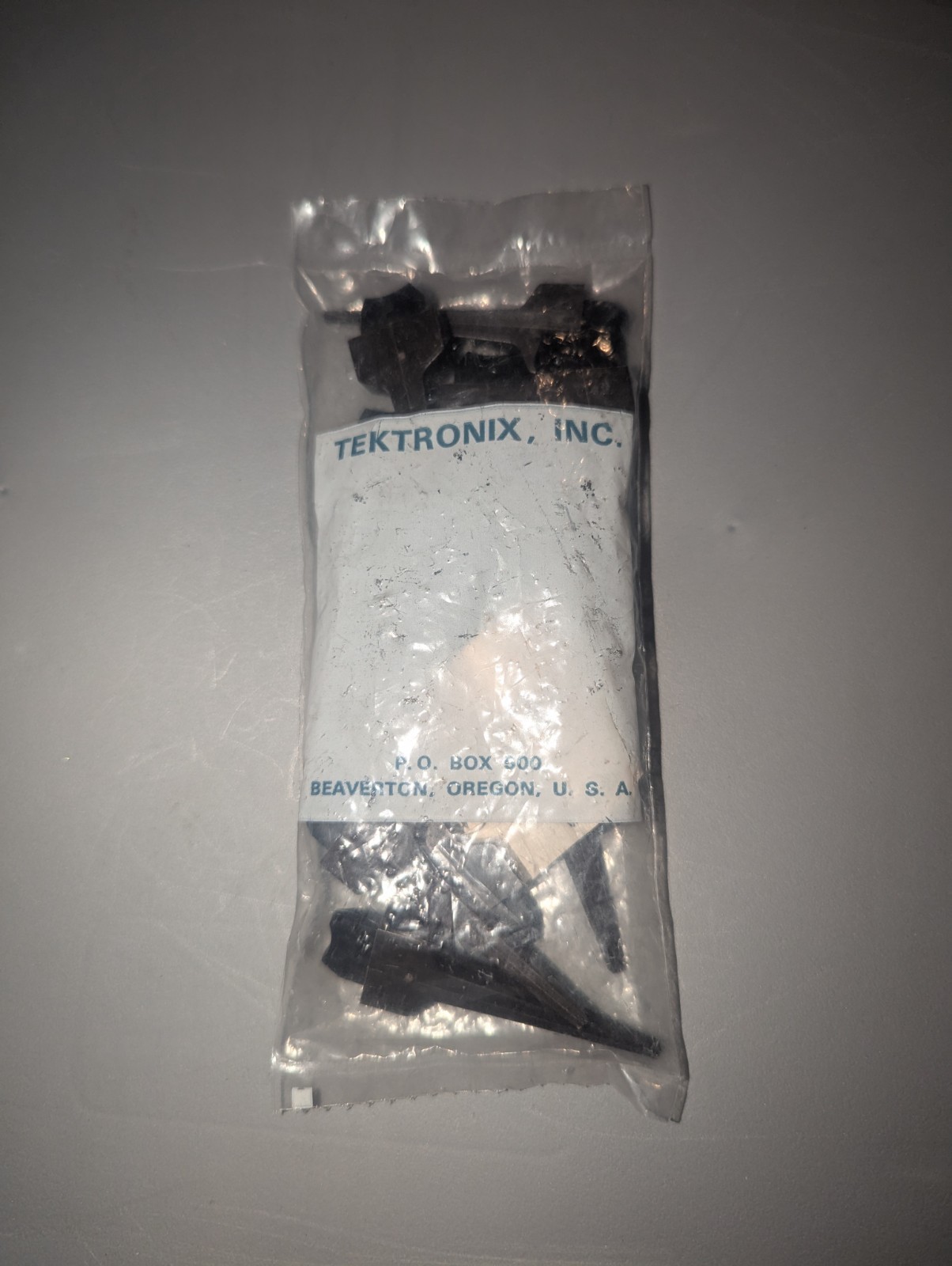 NEW LOT OF 12 GENUINE TEKTRONIX 020-0720-00 PROBE TIPS
