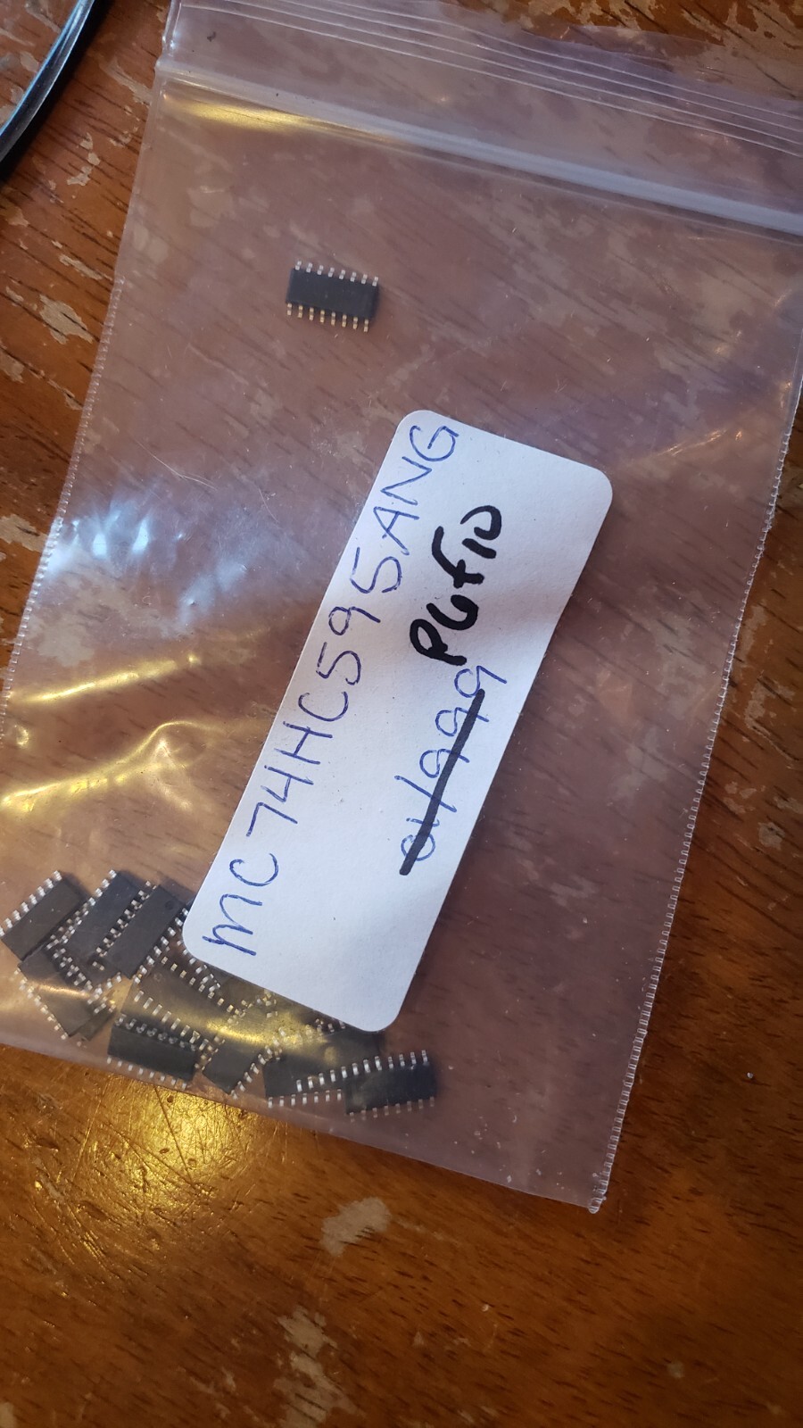 NEW LOT o 16 OnSemi 8-Stage Shift Register Through Hole 16-Pin PDIP MC74HC595ANG