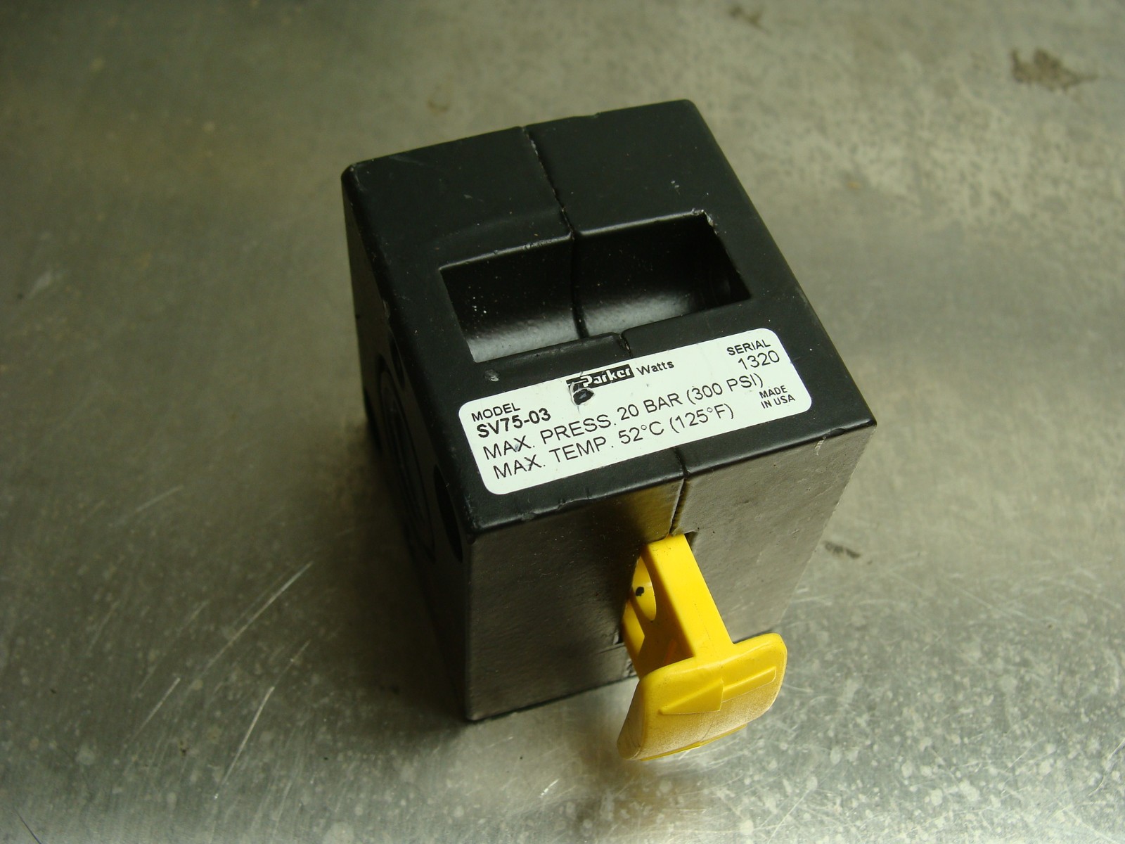 PARKER WATTS PNEUMATIC LOCKOUT VALVE SV75-03 300PSI 3/8″