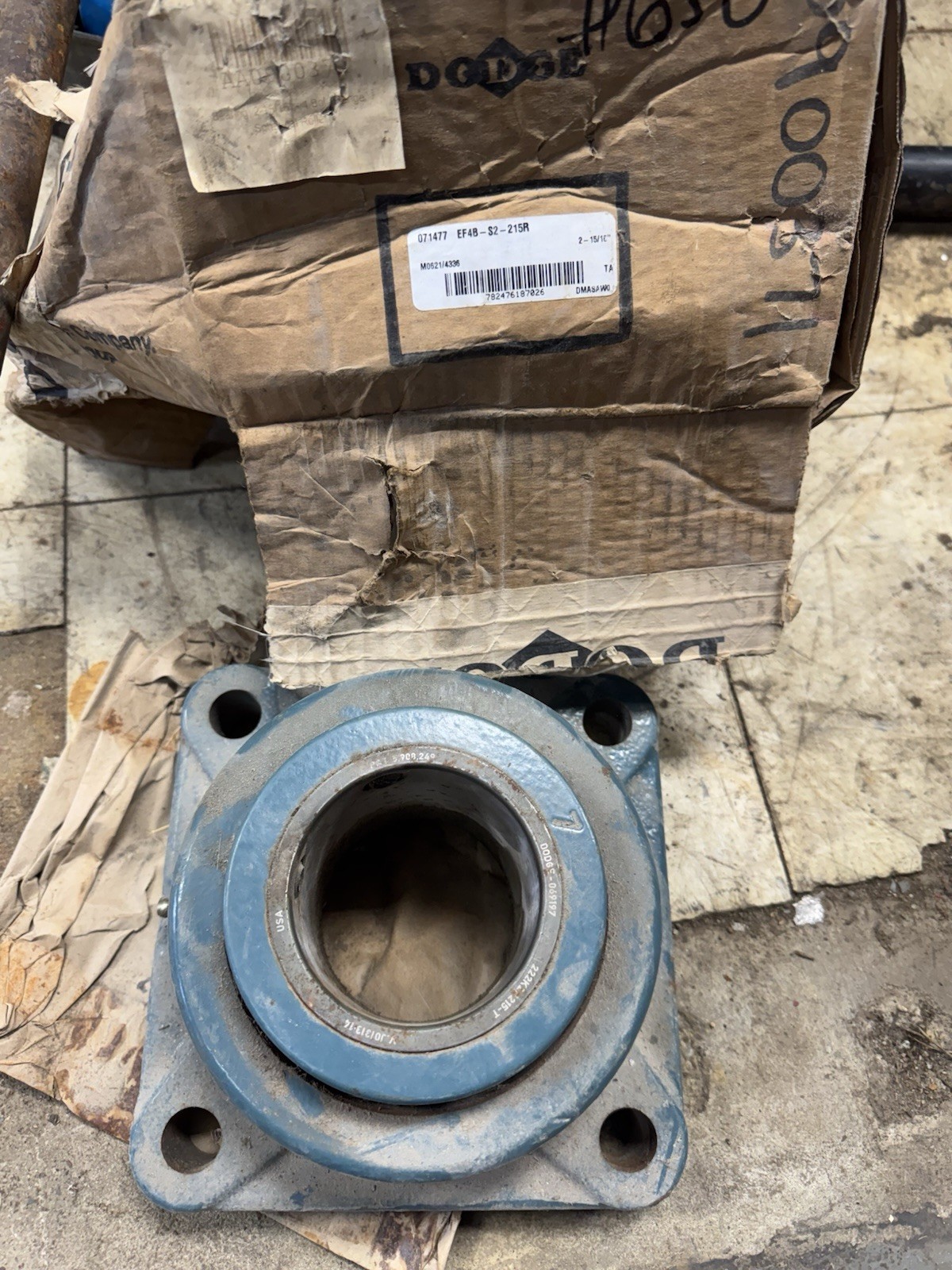 New DODGE EF4B-S2-215R Roller Bearing, 2-15/16″ Bore Block Industrial