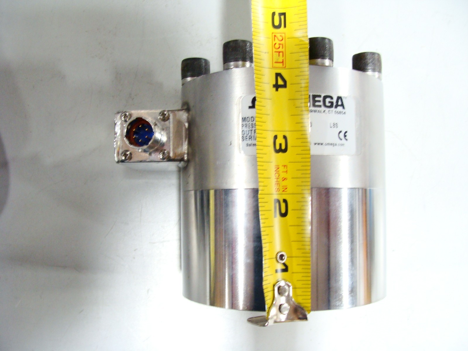 Omega LC412-25k 25,000Lb / 25klb Low Profile Tension / Compression Load Cell