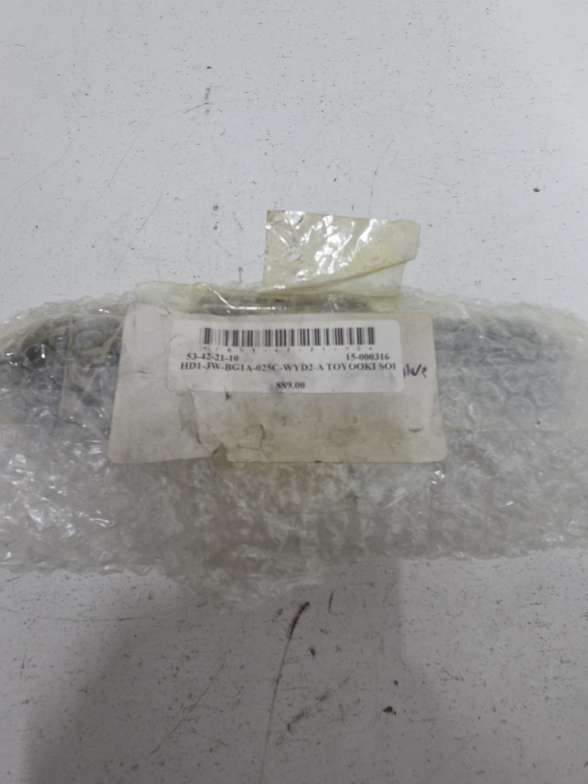 TOYOOKI HD1-3W-BG1A-025D-WYD2A Solenoid Valve **NOS**