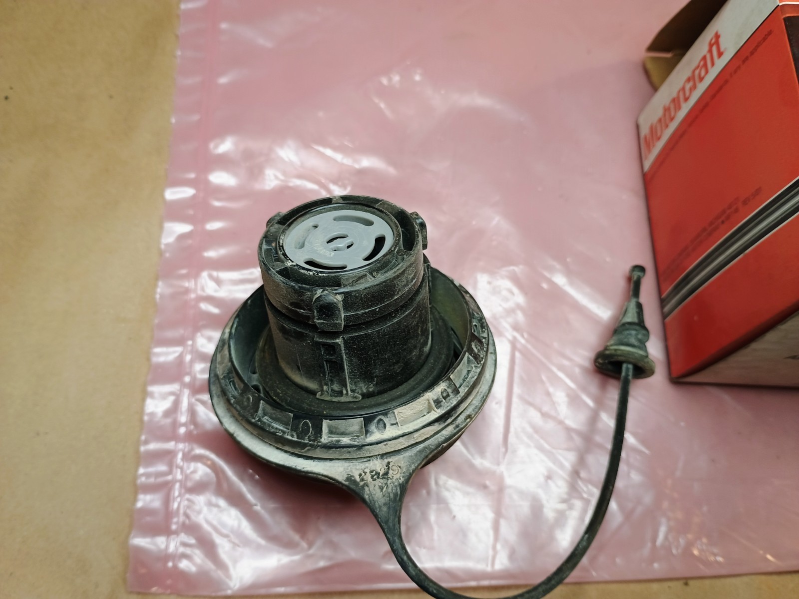 Ford Motorcraft FC-975 Fuel Filler Cap XU5Z-9030-MA, OEM – Fast Ship