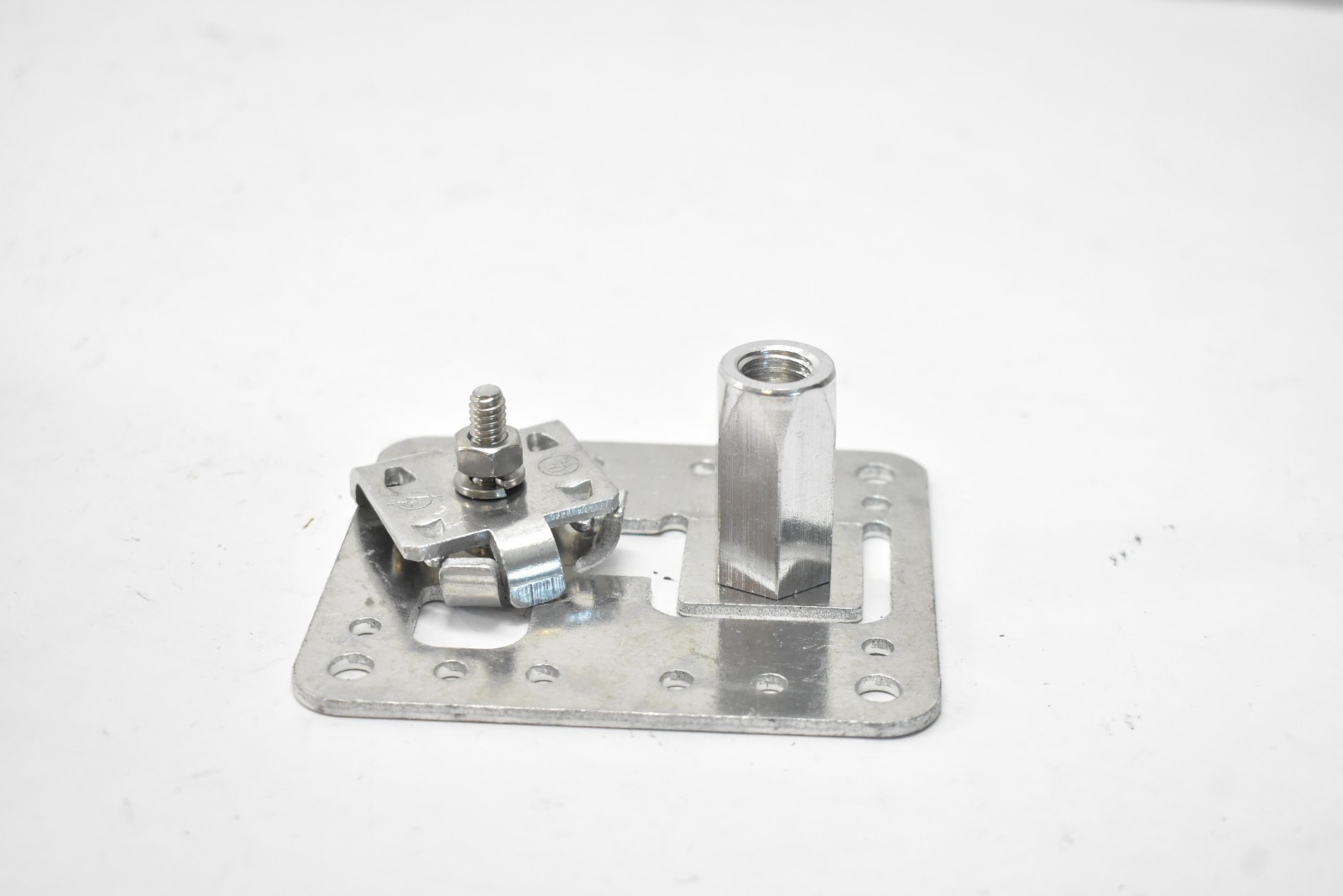 Aluminum Stamped Adhesive Base w Tabbed Swivel Head 1/2″ UNC Thread Air Terminal