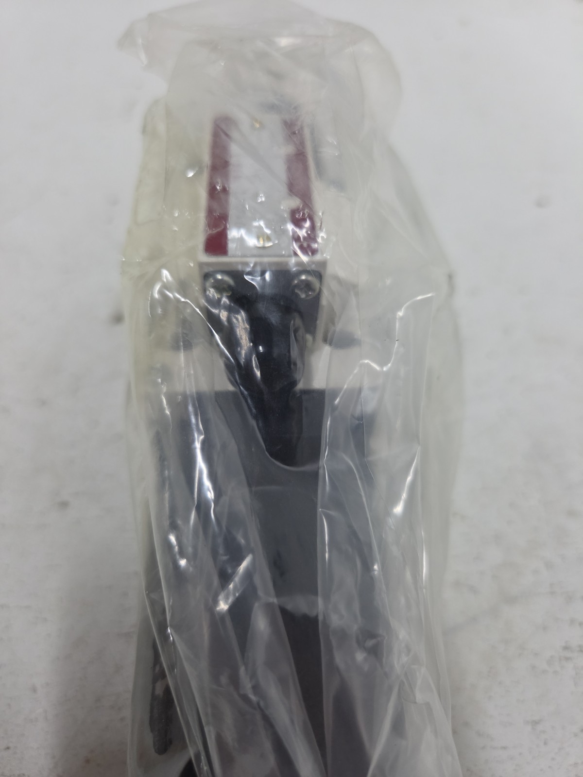 TOYOOKI HD1-3W-BG1A-025D-WYD2A Solenoid Valve **NOS**