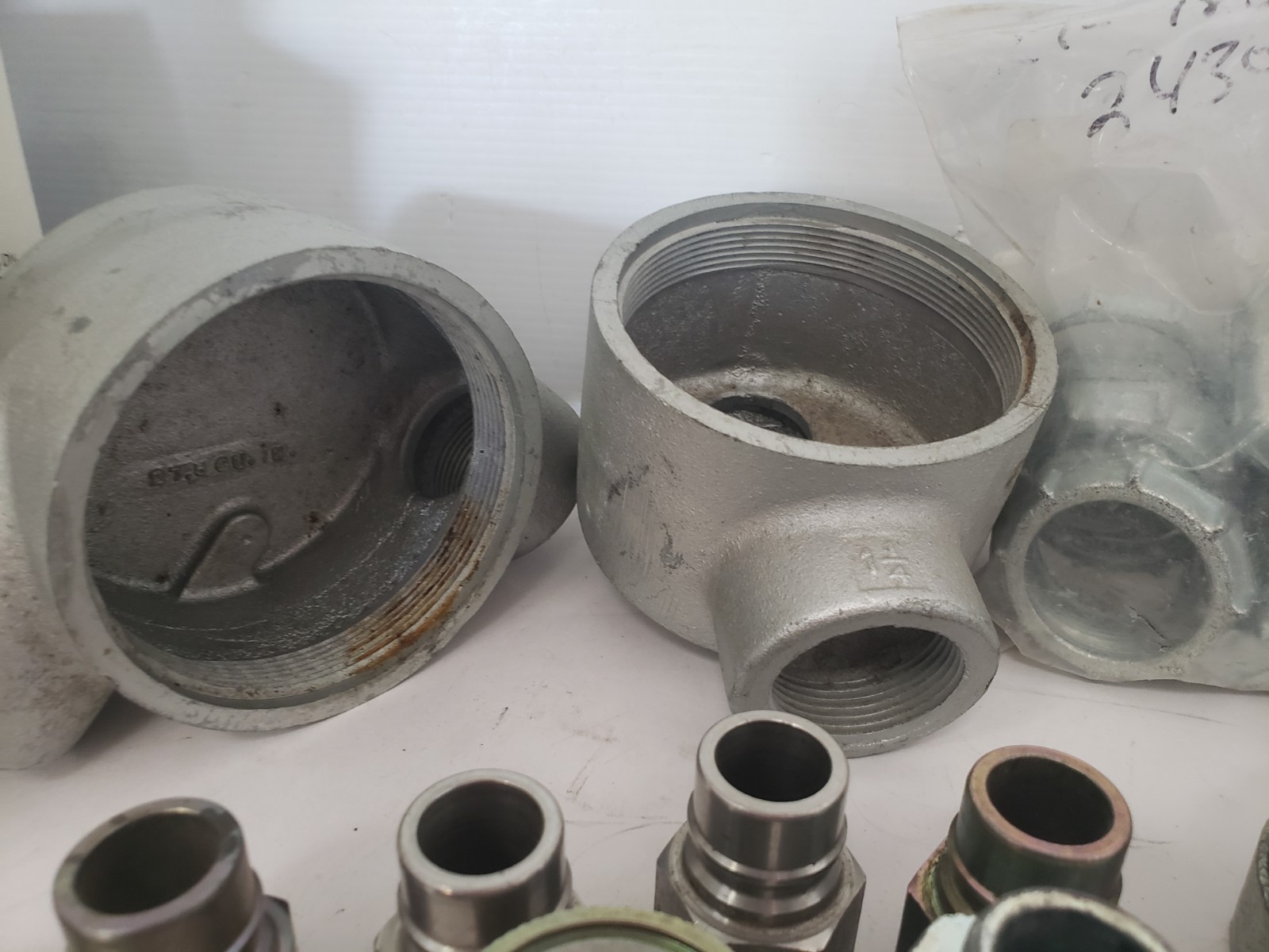 LARGE ASST. DADCO, MASTER LOCK, T&B, SNAP-TITE, CROUSE HINDS & OTHER INDUSTRIAL
