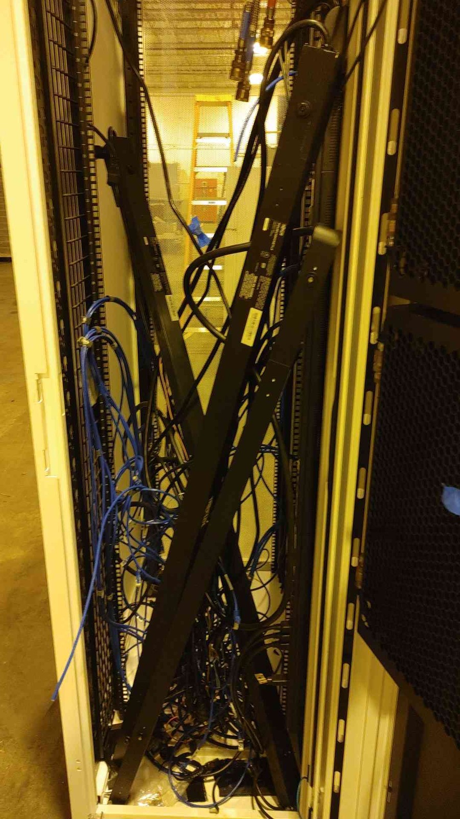 42U Ortronics OptiCool Server Rack Fully Enclosed w/ Cooling OR-LXO4724455-5000