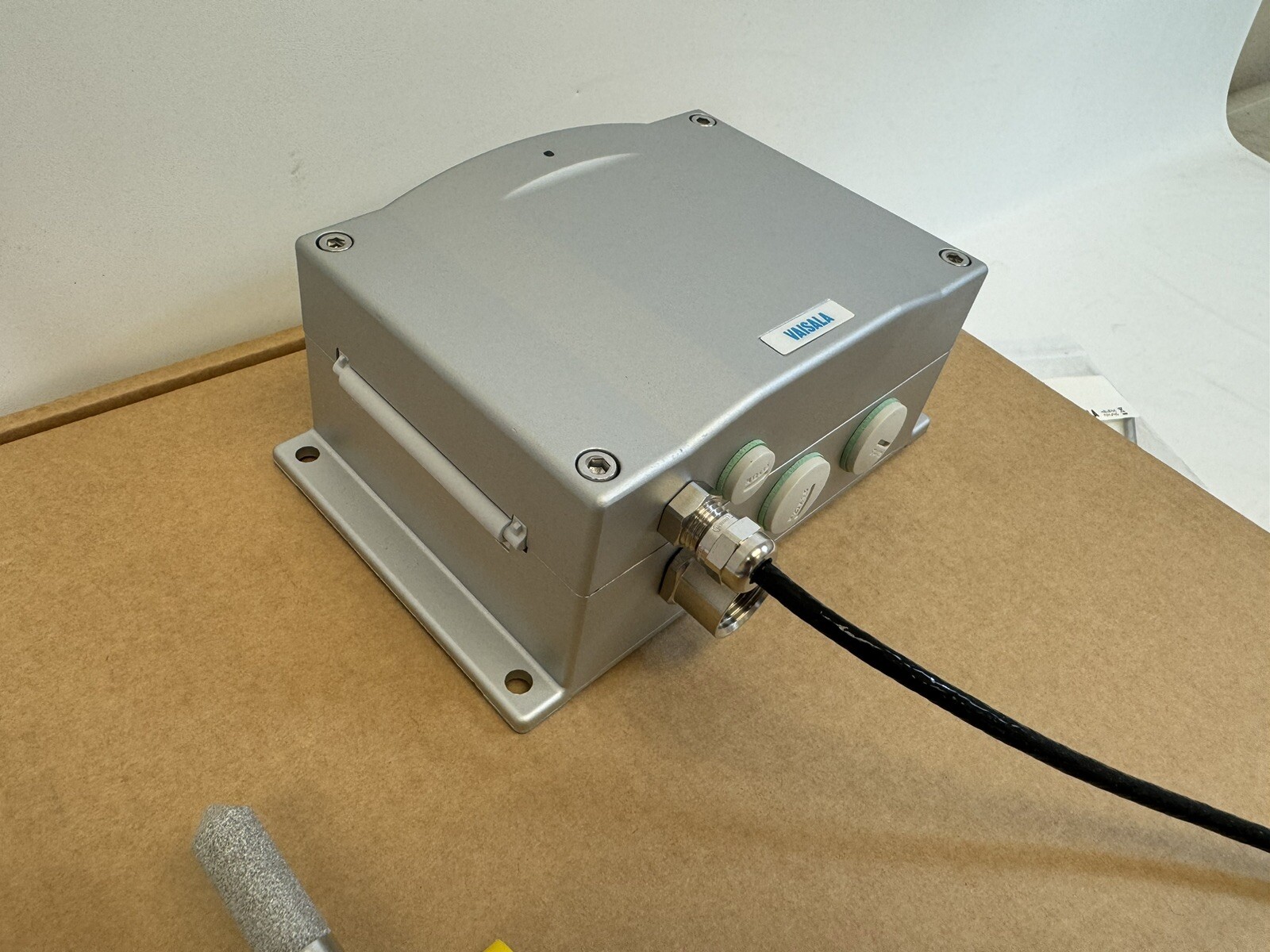 VAISALA HMT335 Humidity & Temp. Transmitter ~ HMT330 5L0A001BCAJ200B01CABAA1