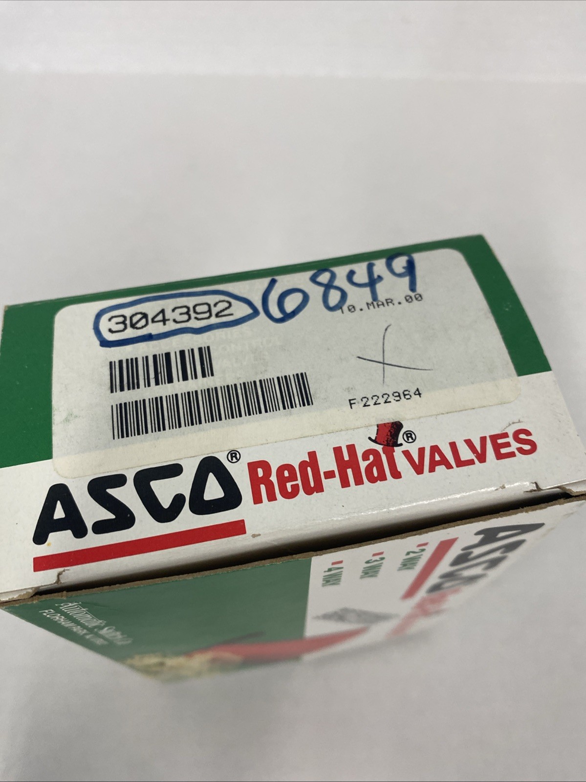 ASCO RED-HAT valves rebuild kit 304392 BRAND NEW SERIES 8220 DAMAGED BOX