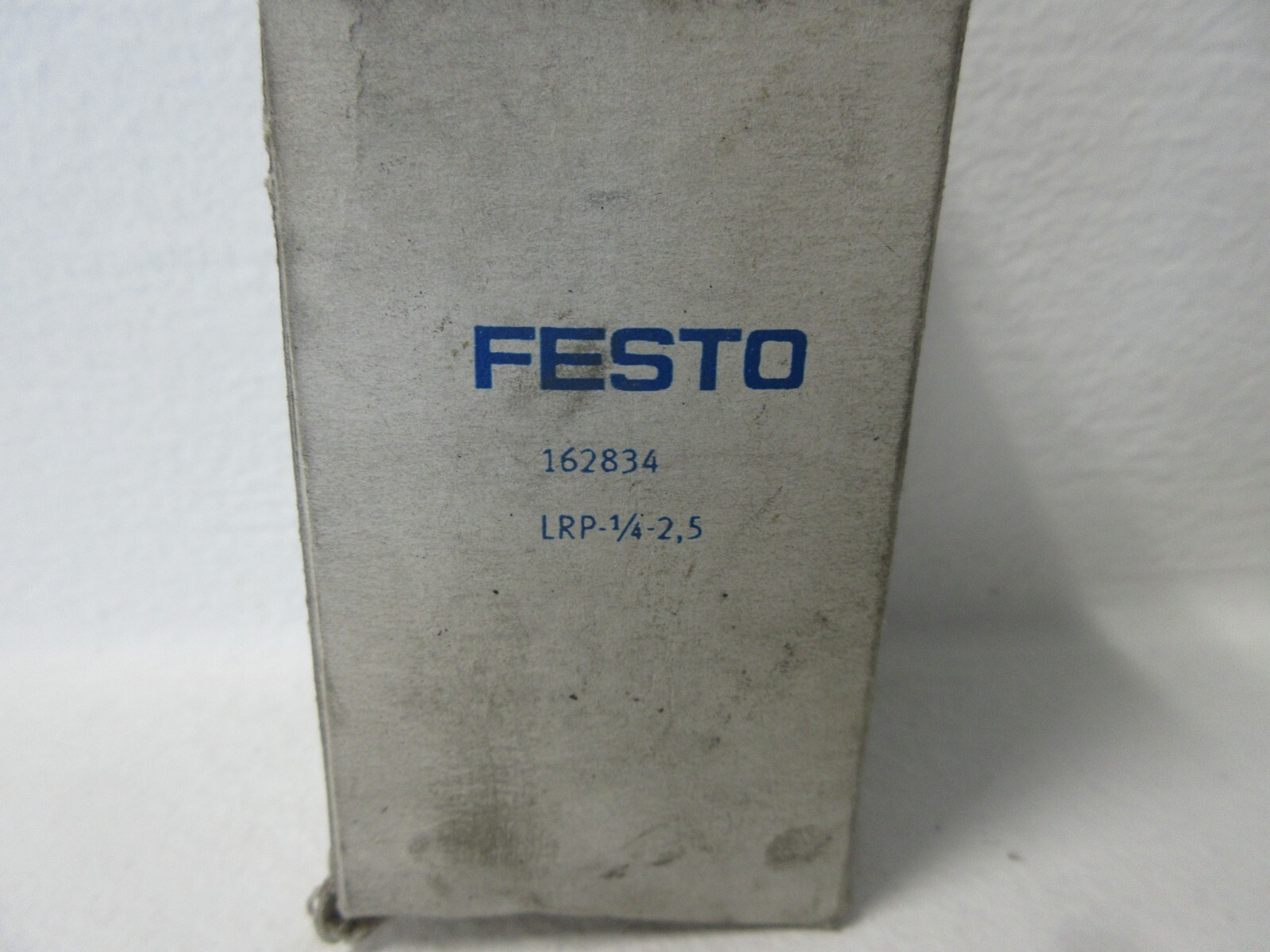 FESTO LRP-1/4-2,5 NEW PNEUMATIC REGULATOR 162834 LRP1425