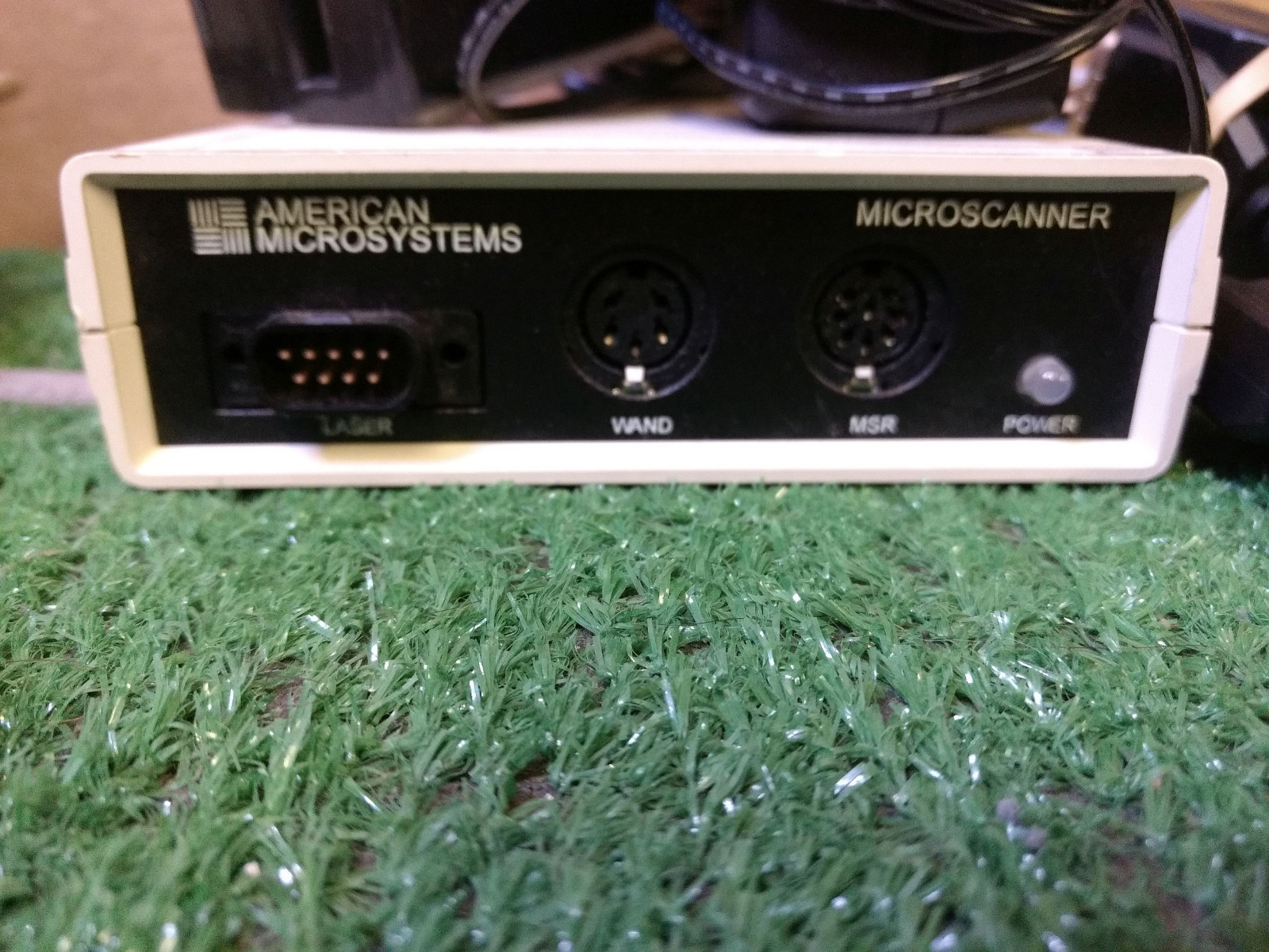 1 USED AMERICAN MICROSYSTEMS MODEL 2500 BAR CODE / MAGNETIC STRIPE READER UIB
