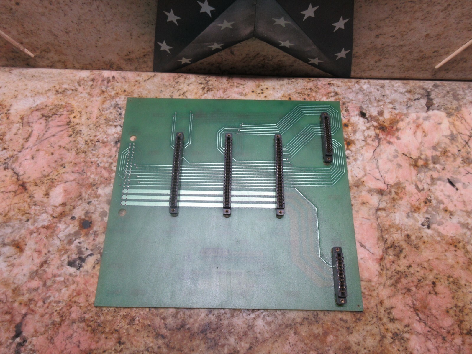BRIDGE PORT CIRCUIT BOARD P/N 1939894 1940960 DMB2