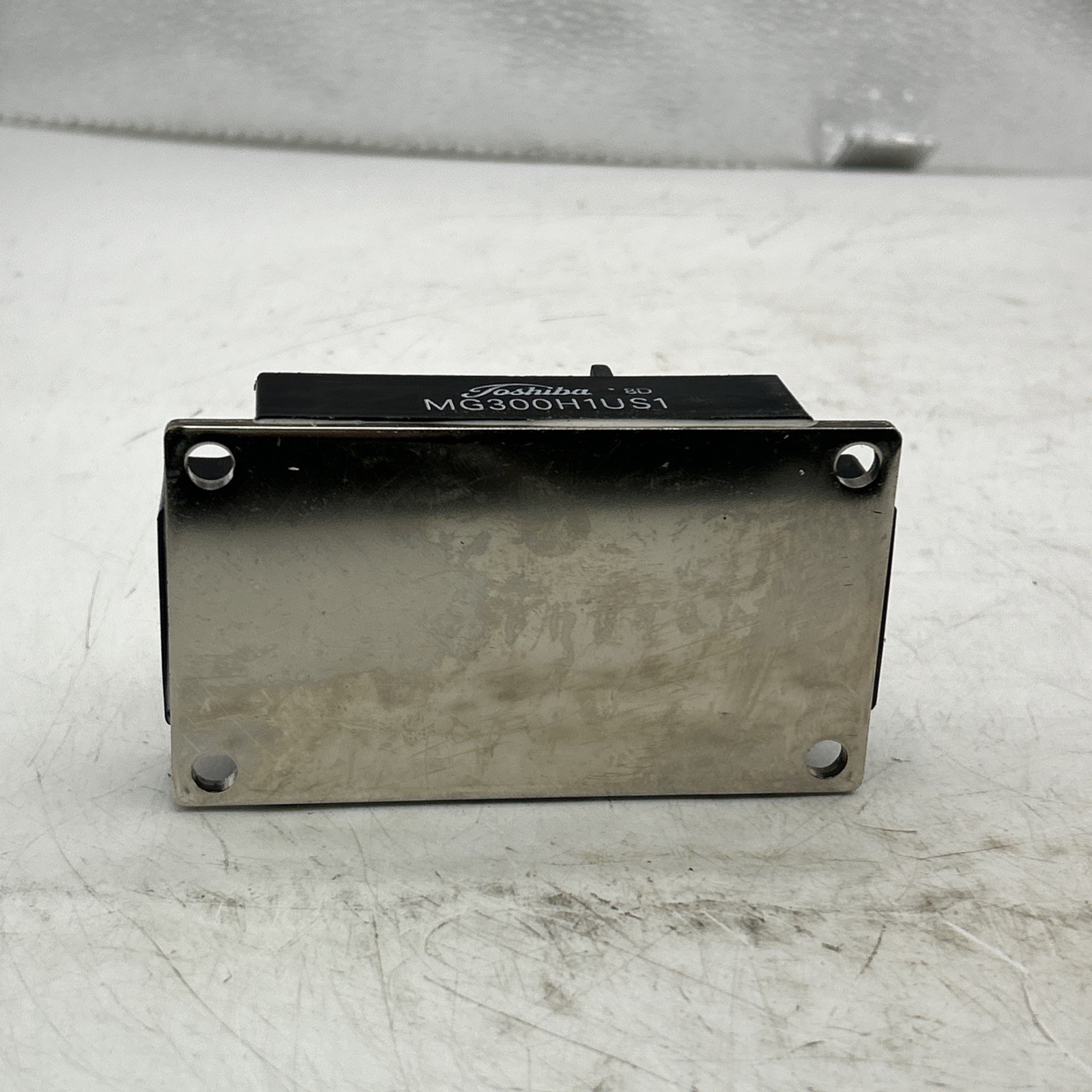 Toshiba MG300H1US1 IGBT Module See Pics 30 Day Warranty