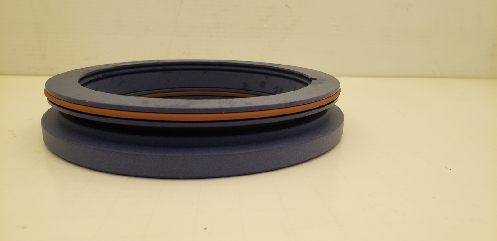 KLOZURE GARLOCK 29516-7099 ISO-GARD BEARING ISOLATOR, 4.438″x5.543″x0.994″, NIB