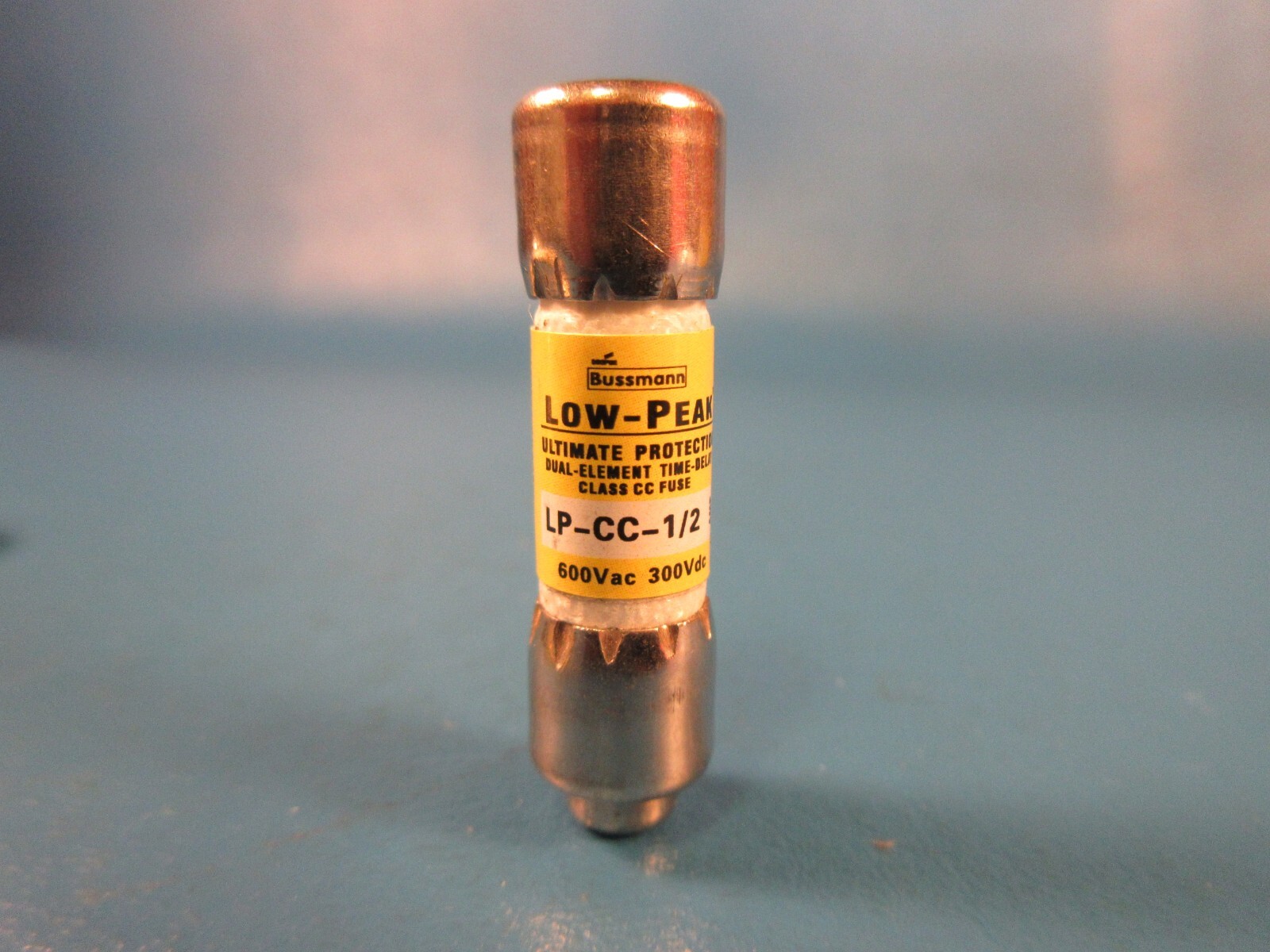 BOX of 10 BUSSMANN LP-CC-1/2, Fuse, Low Peak Time Delay Fuses
