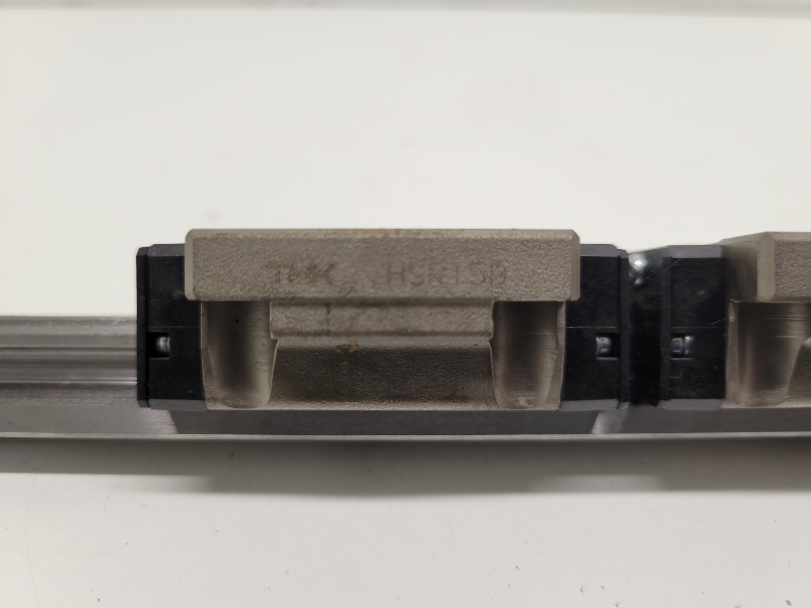 NEW OLD STOCK! THK LINEAR GUIDE BLOCK BEARING AND RAIL ASSEMBLY HSR15B
