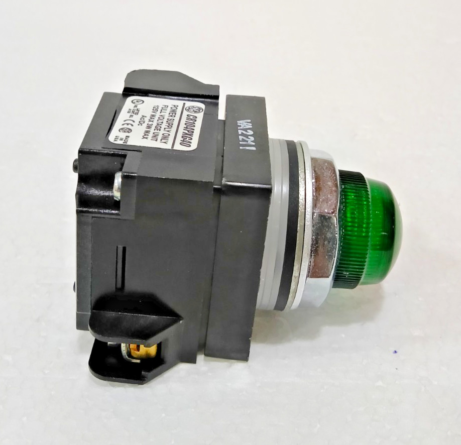 *NEW NO BOX* GENERAL ELECTRIC CR104PXG40 LAMP GREEN LED OIL TIGHT 125 VDC/DC