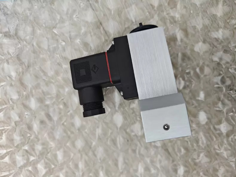 1PC New Danfoss Pressure Controller MBC5180 061B128066 New Original