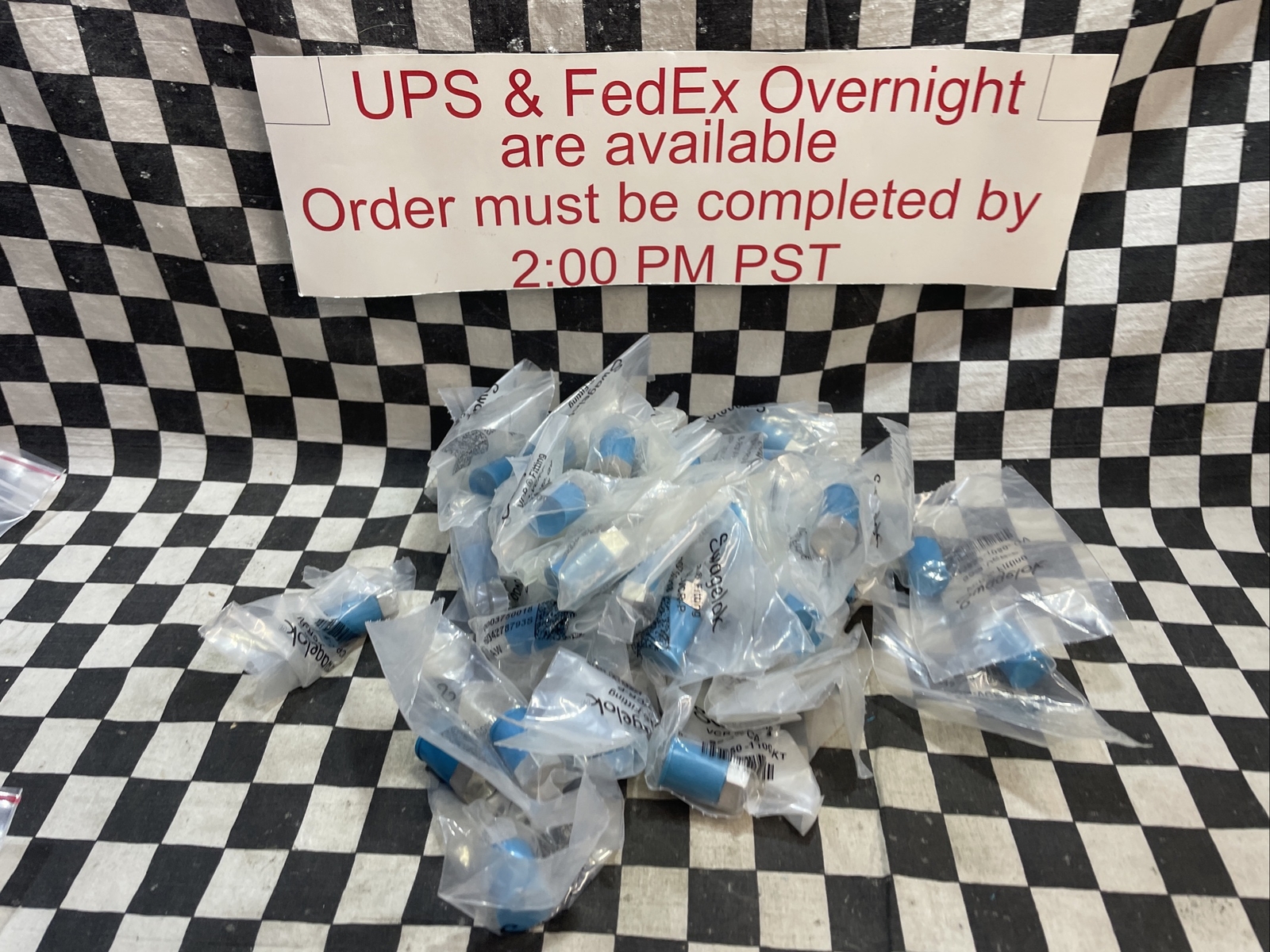 SWAGELOK SS-4-VCR-P, SS4VCRP, PLUG 1/4″ VCR, LOT OF 105, SHIPSAMEDAY