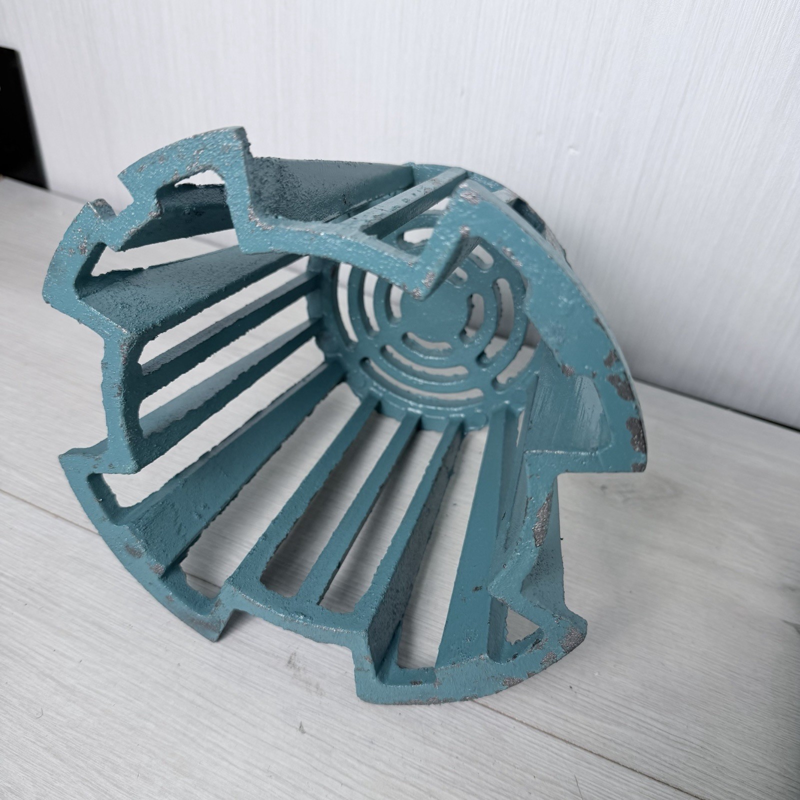 Zurn 4″ x 8-3/8″ Diameter No-Hub Cast Iron Combination Roof Drain & Overflow