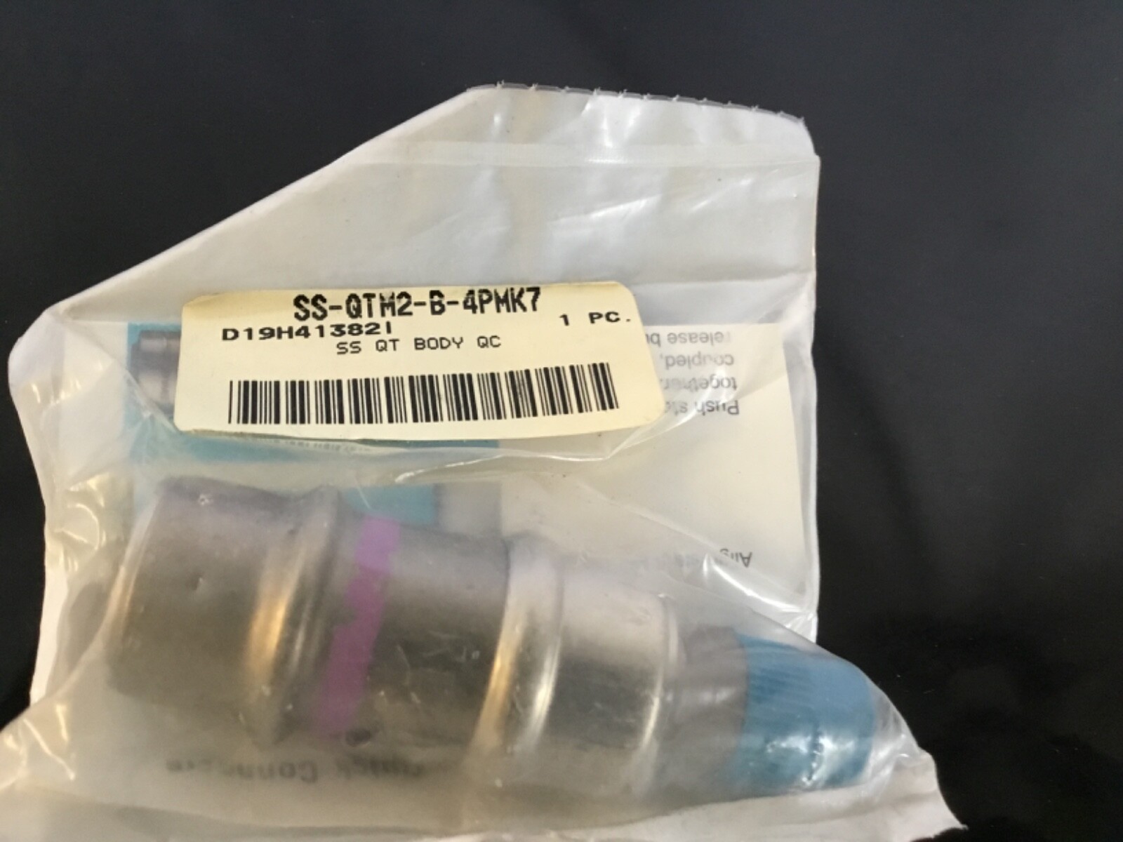 SWAGELOK SS Quick-Connect Body 1/4″ MNPT PURPLE KEY 7 SS-QTM2-B-4PMK7