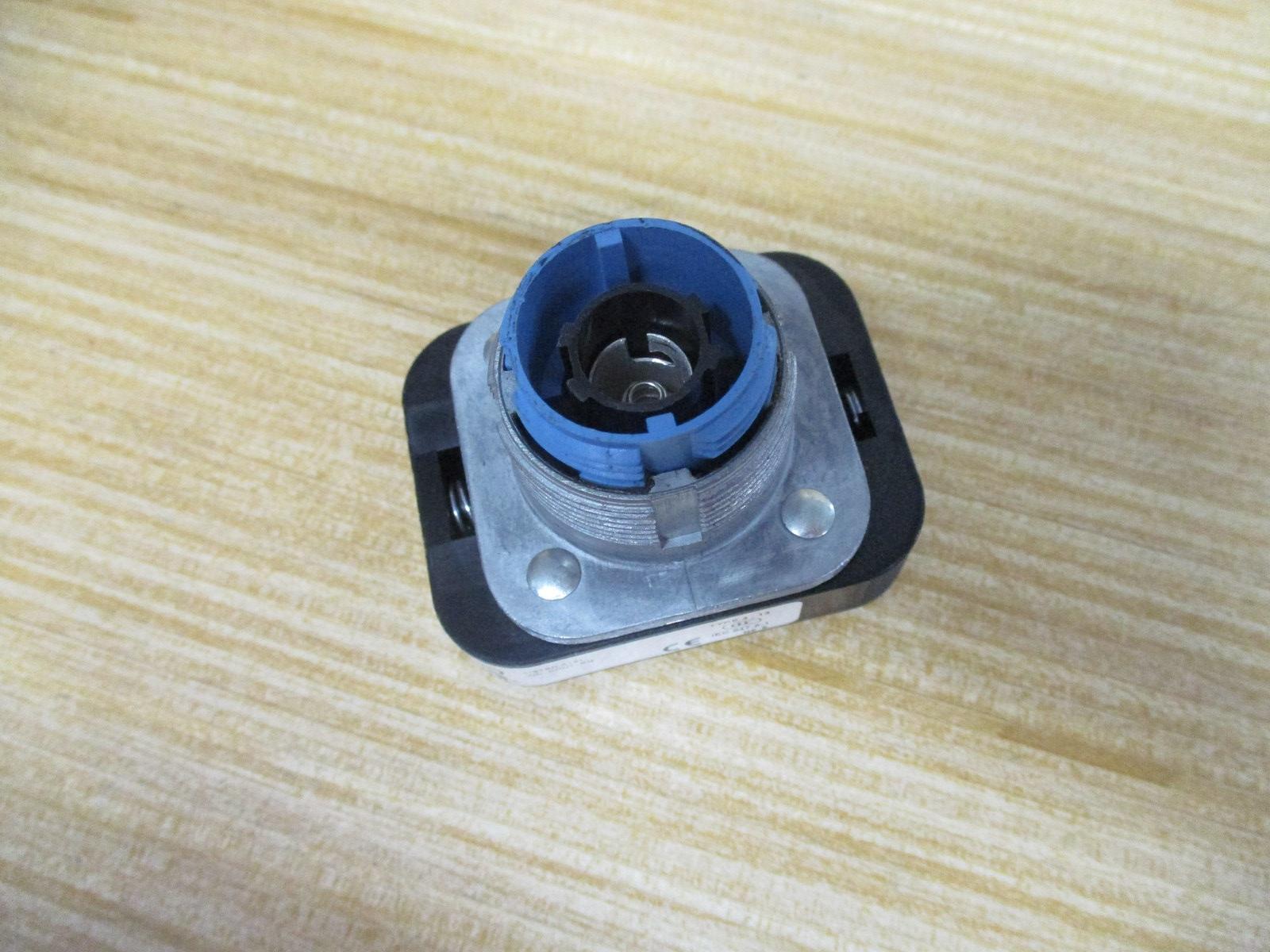 Allen Bradley 800TC-FXTQ24RA1 Push Pull Switch Core Only