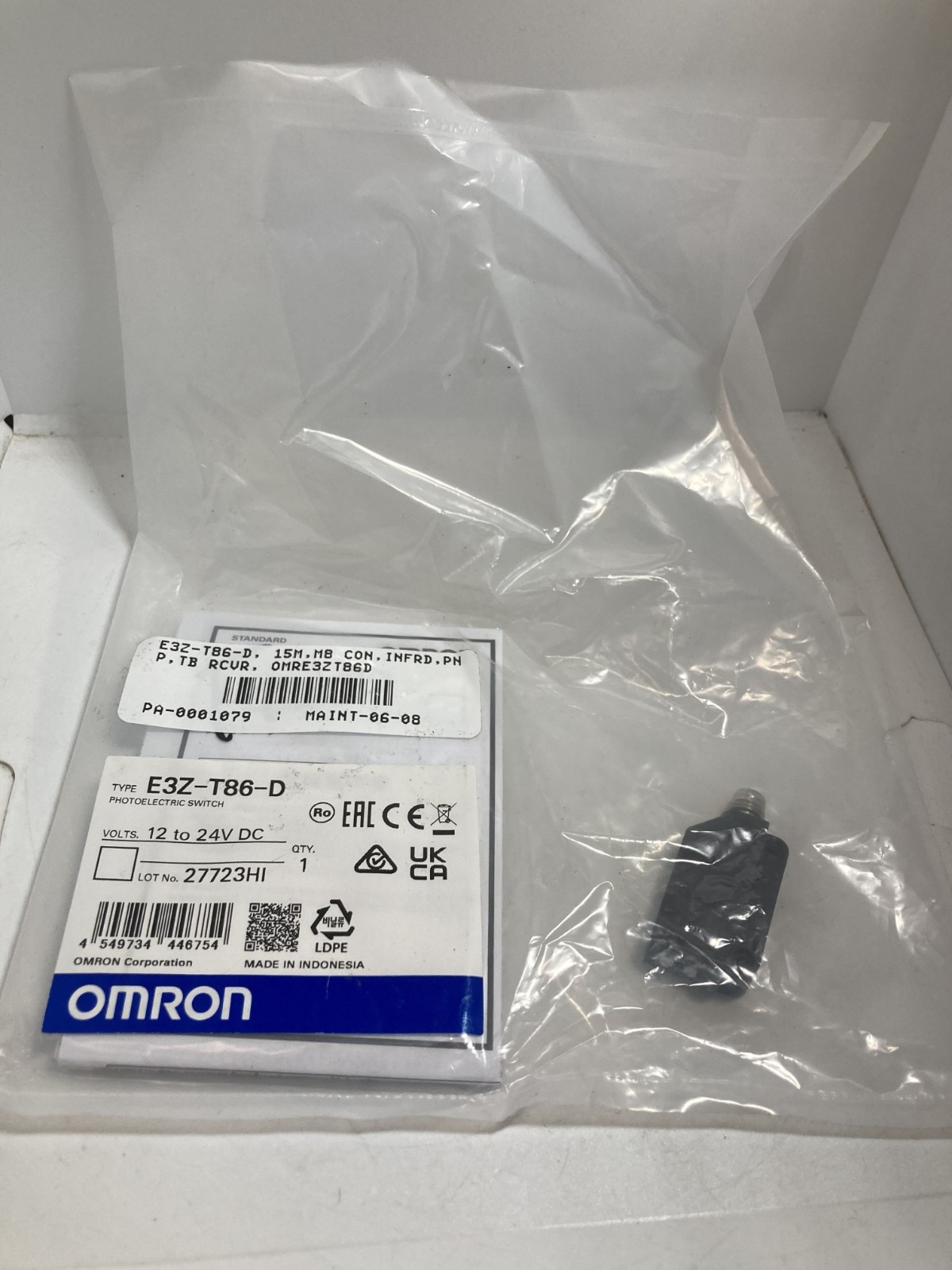 OMRON E3Z-T86-D PHOTOELECTRIC SWITCH 12-24VDC 15M SN PNP M8 CONN NIB
